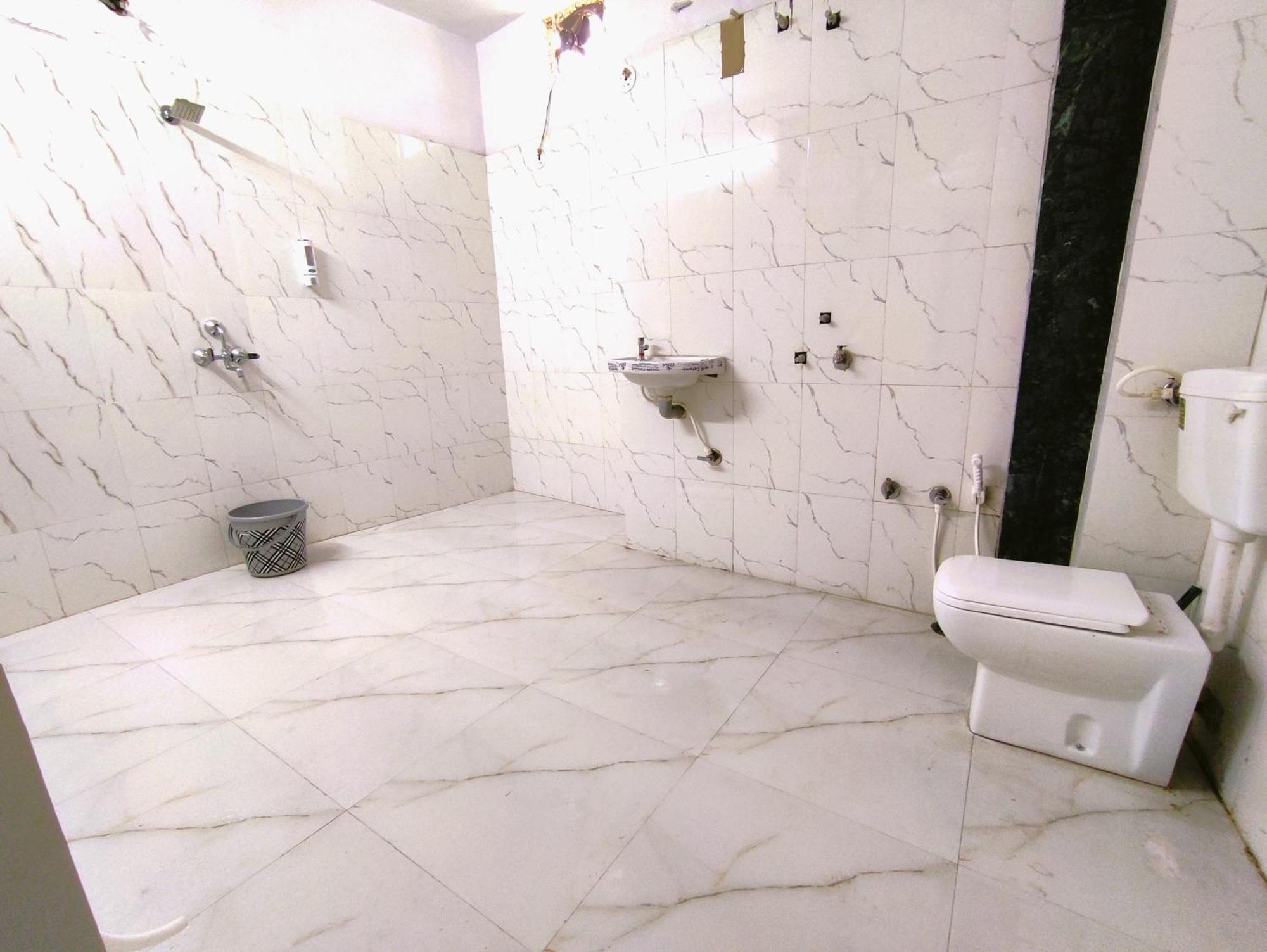 Yellow Homestay - Modern 2Bhk Ac Stay Джабалпур Екстериор снимка